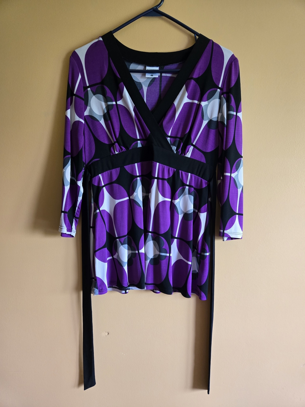 Motherhood Maternity Purple Geometric Wrap-Style Women's Top With Tie In Back